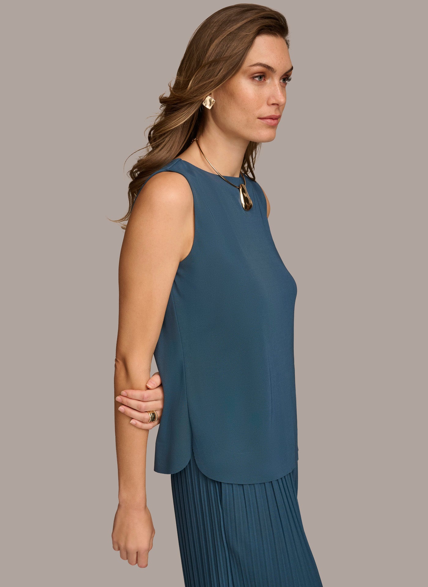 (image for) CHARMING SLEEVELESS LAYERING KNIT